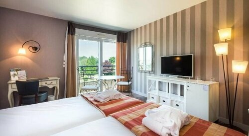 Гостиница Hotel L'ermitage в Шато-Гонтье