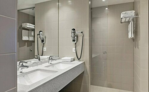 Гостиница Courtyard by Marriott Basel в Листале