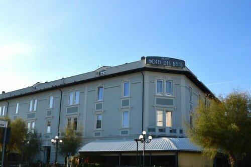 Гостиница Des Bains в Пезаро