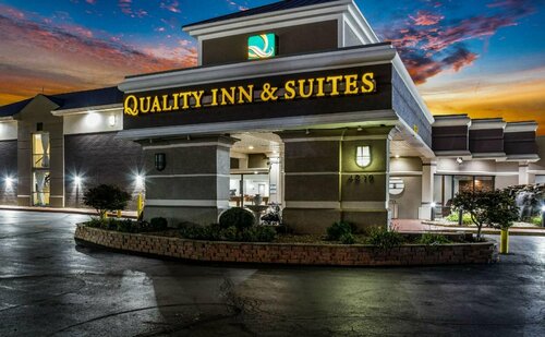 Гостиница Quality Inn & Suites Kansas City - Independence I-70 East в Индепенденсе