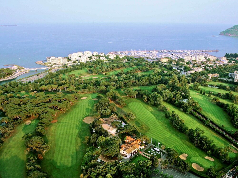 Фото Ibis budget Cannes Centre Ville