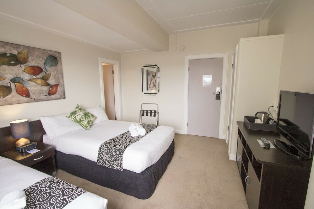 Фото Hotel Waterloo & Backpackers