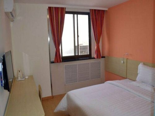 Гостиница 7 Days Inn Pingliang Jiefang Road Branch в Ганьсу