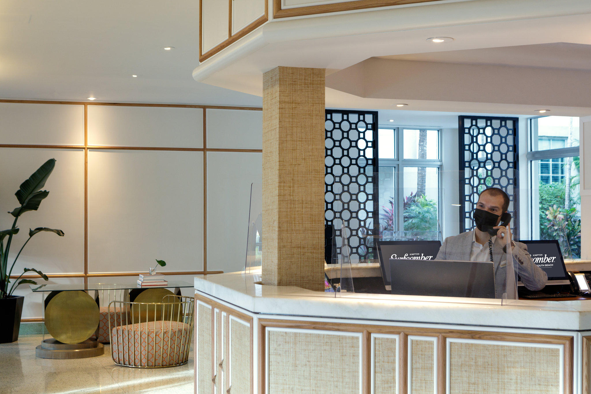 Фото Kimpton Surfcomber Hotel, an Ihg Hotel