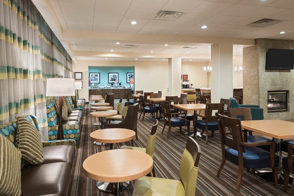 Фото Hampton Inn White Plains/Tarrytown