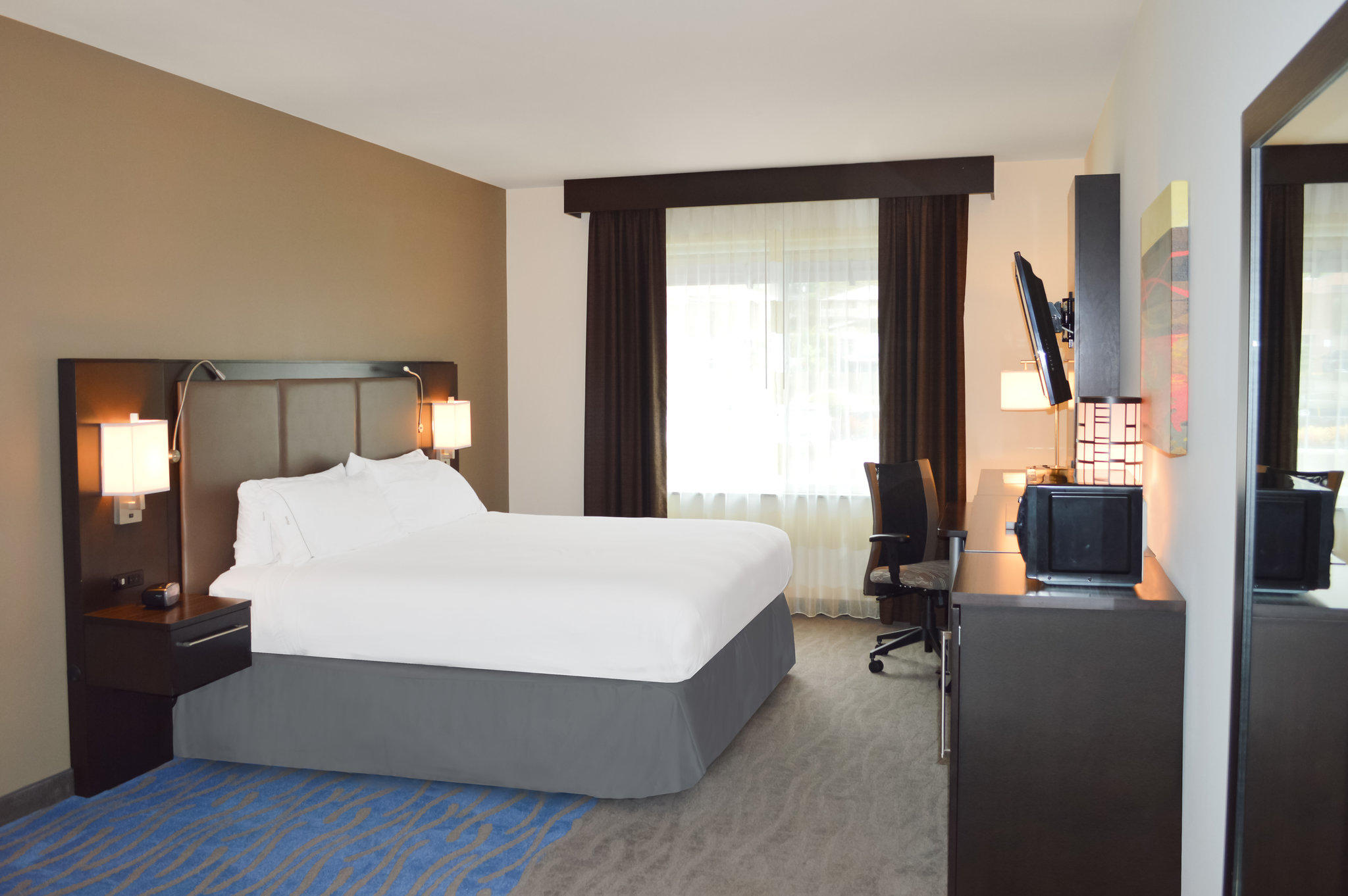 Фото Holiday Inn Express Hotel & Suites Kailua-Kona, an Ihg Hotel