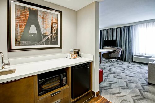 Гостиница Hampton Inn & Suites - Medicine Hat, Alberta, Canada в Медисин-Хэт