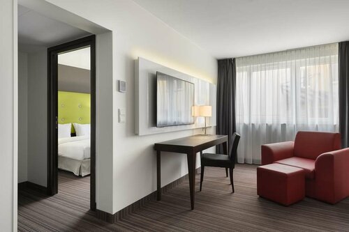 Гостиница Radisson Blu Sobieski Hotel, Warsaw в Мазовецком воеводстве