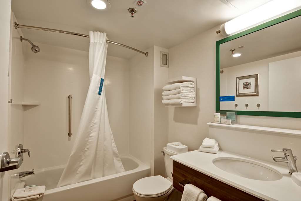 Фото Hampton Inn Albany-Wolf Road