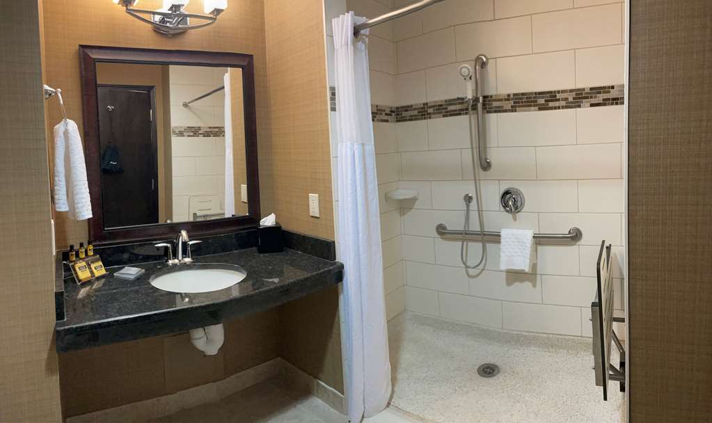 Фото Best Western Plus Okotoks Inn & Suites