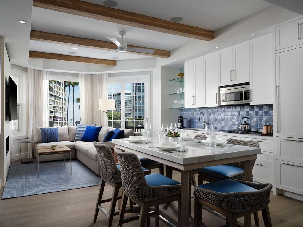 Фото Beach Village at The Del, Curio Collection by Hilton