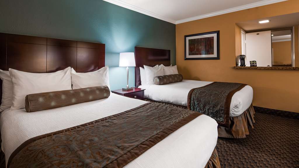 Фото Best Western Plus Casino Royale - Center Strip