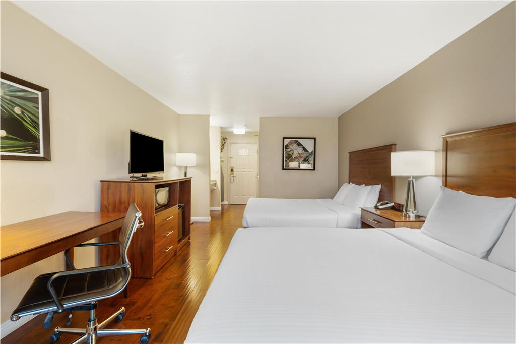 Фото Best Western Plus John Jay Inn & Suites