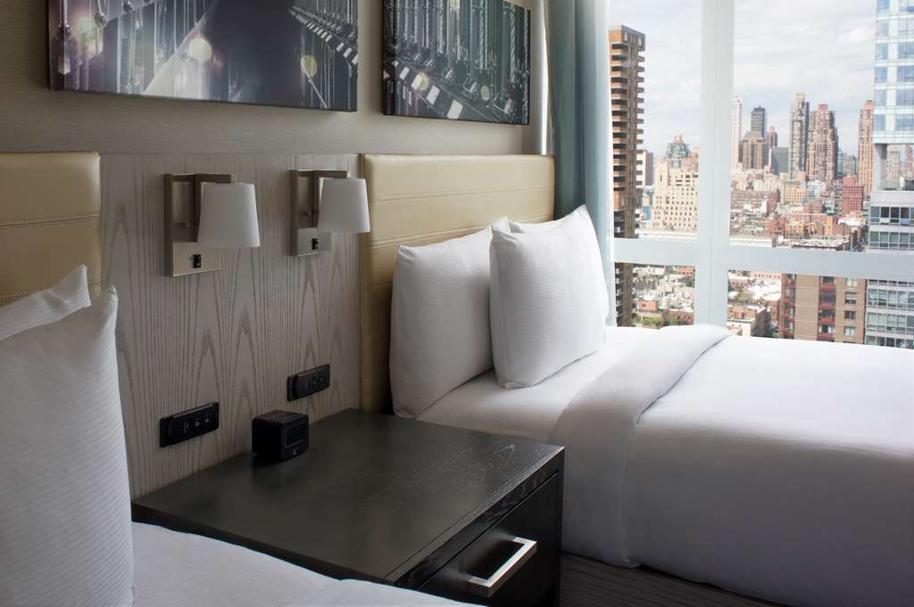 Фото DoubleTree by Hilton New York Times Square West