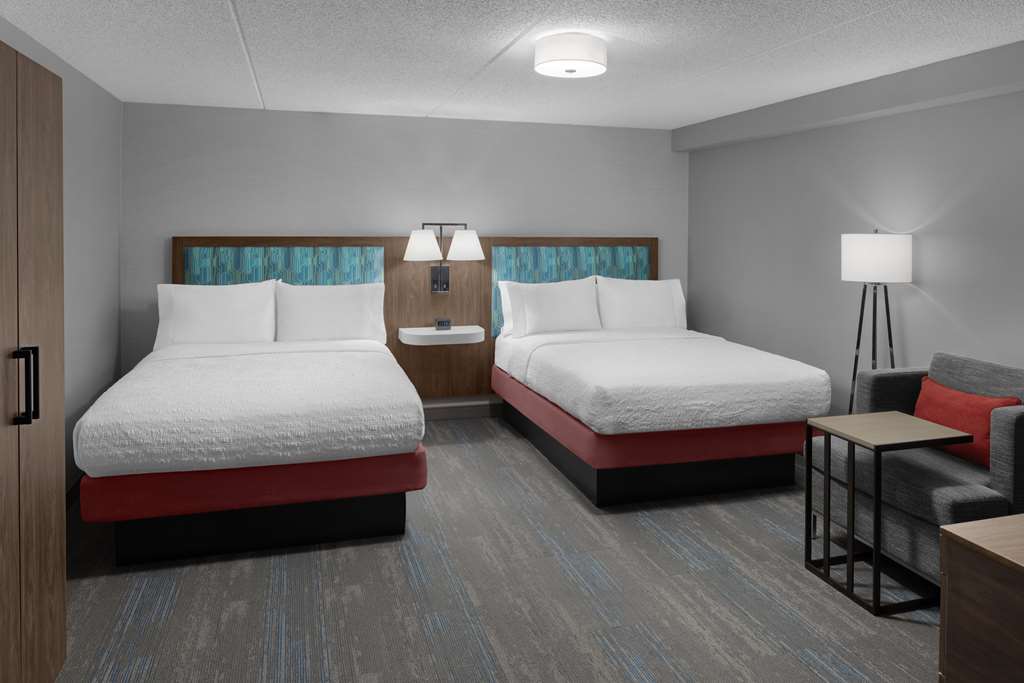 Фото Hampton Inn Cleveland-Downtown