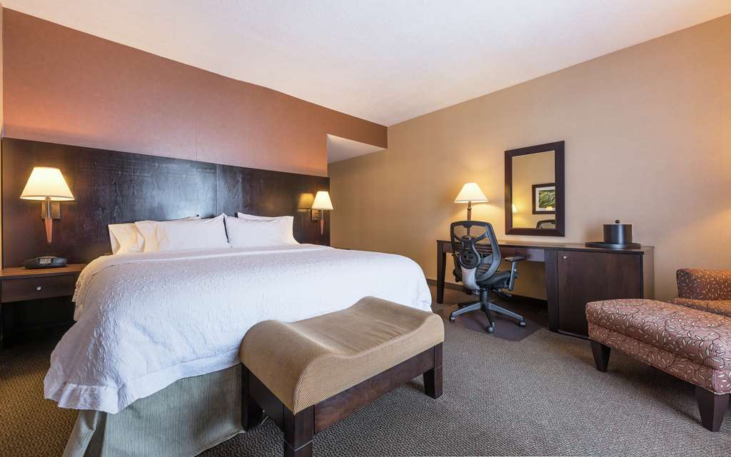 Фото Hampton Inn & Suites by Hilton Moncton