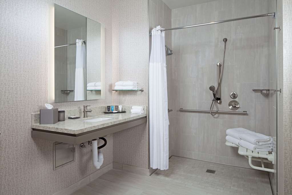 Фото H Hotel Los Angeles, Curio Collection by Hilton