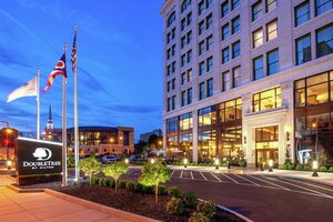Гостиница DoubleTree by Hilton Youngstown Downtown