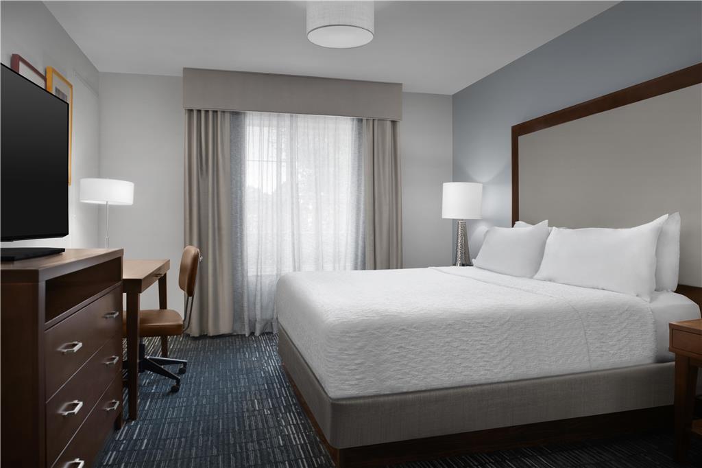Фото Homewood Suites by Hilton Newark-Cranford