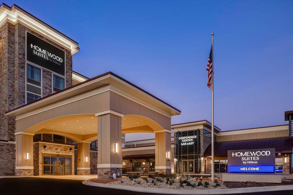 Фото Homewood Suites by Hilton Oak Creek Milwaukee