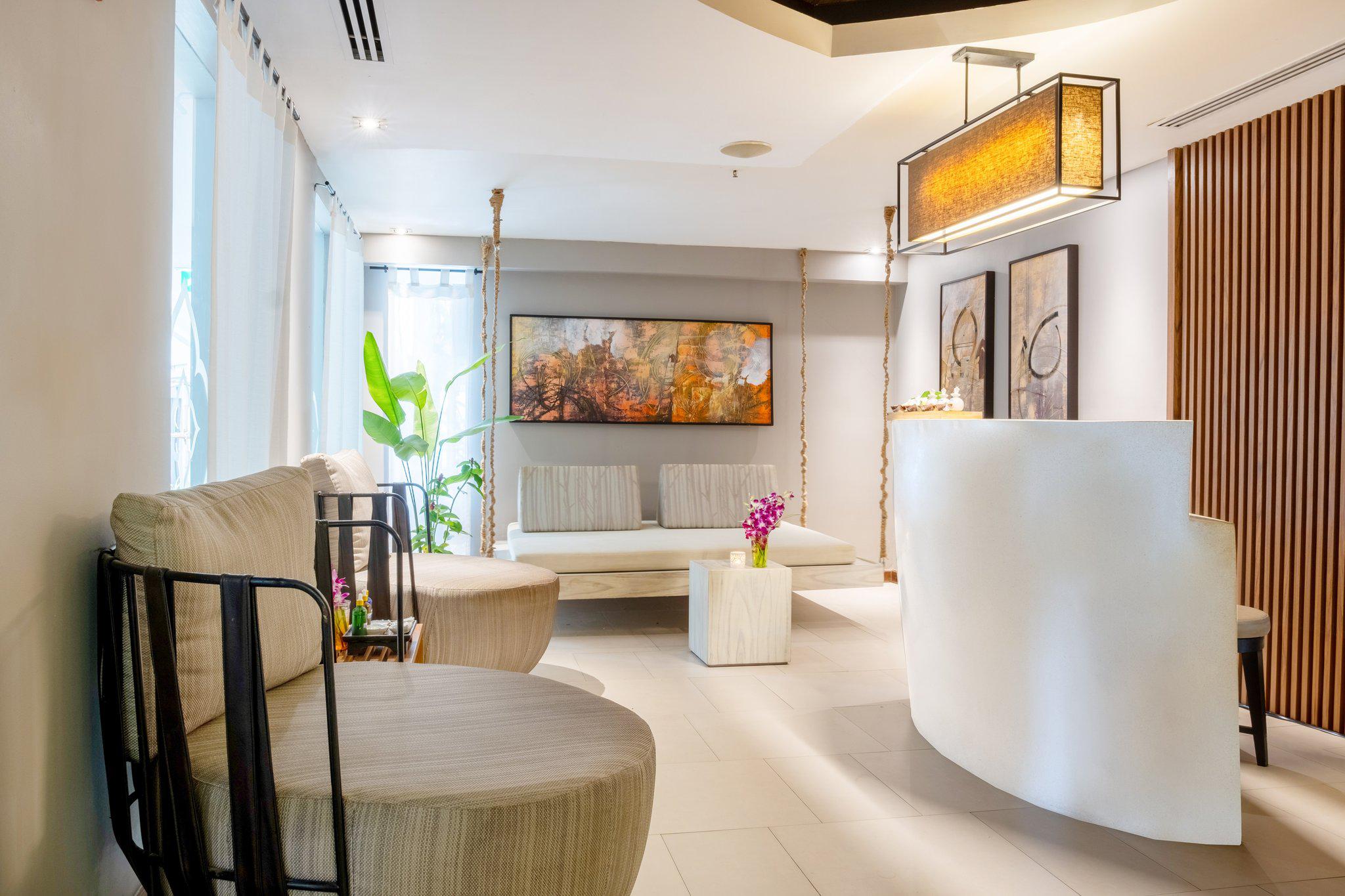 Фото Holiday Inn Resort Phuket Karon Beach, an Ihg Hotel