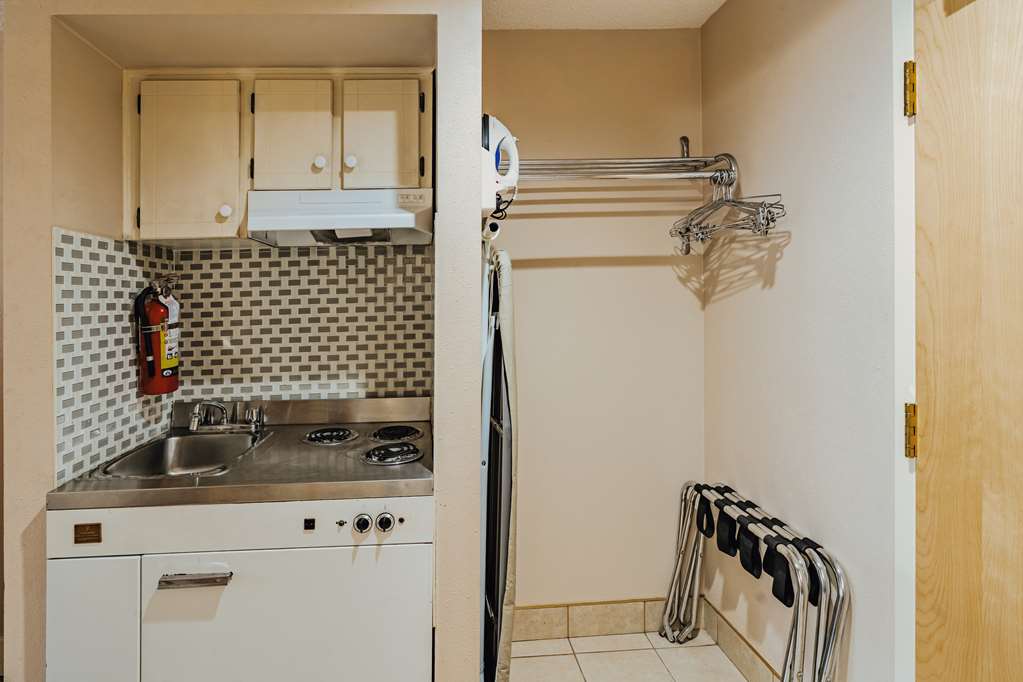 Фото SureStay Plus Hotel by Best Western Coquitlam
