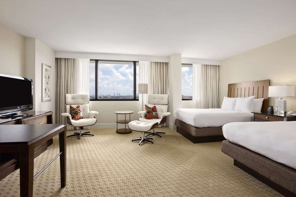 Фото Hilton Miami Airport Blue Lagoon