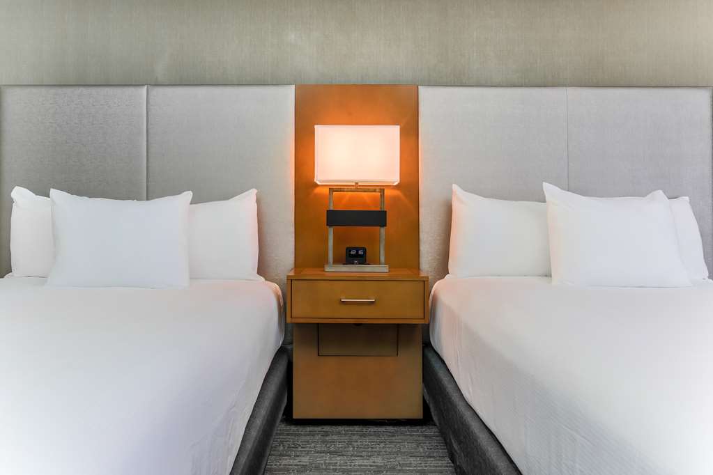 Фото Doubletree by Hilton Atlanta Airport