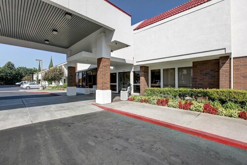 Гостиница Motel 6 Santa Ana, Ca - Irvine - Orange County Airport в Санта-Ане