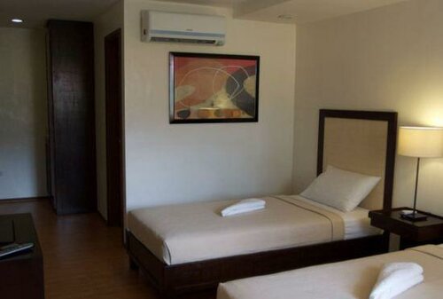 Гостиница Subic Grand Seas Resort в Олонгапо