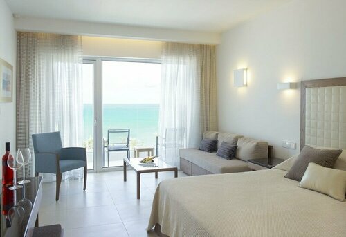 Гостиница Sunrise Pearl Hotel & SPA в Протарасе