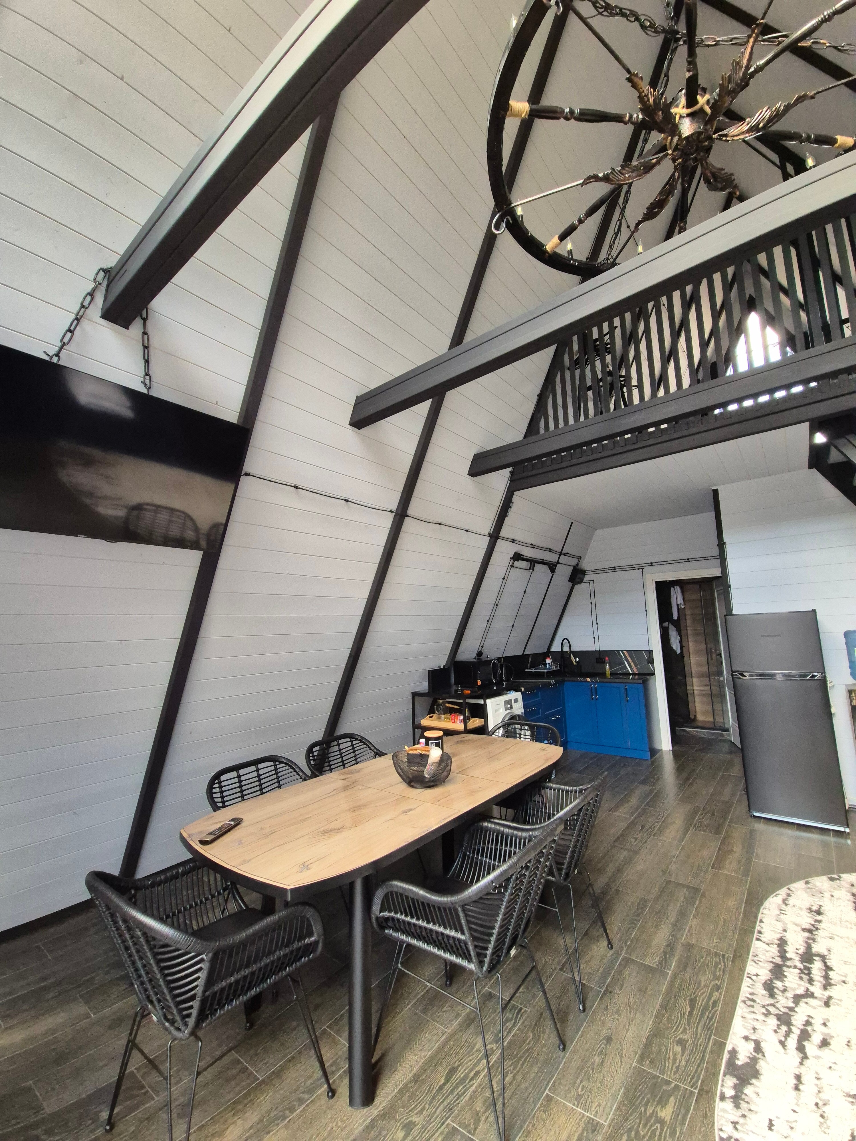 Фото Noble House