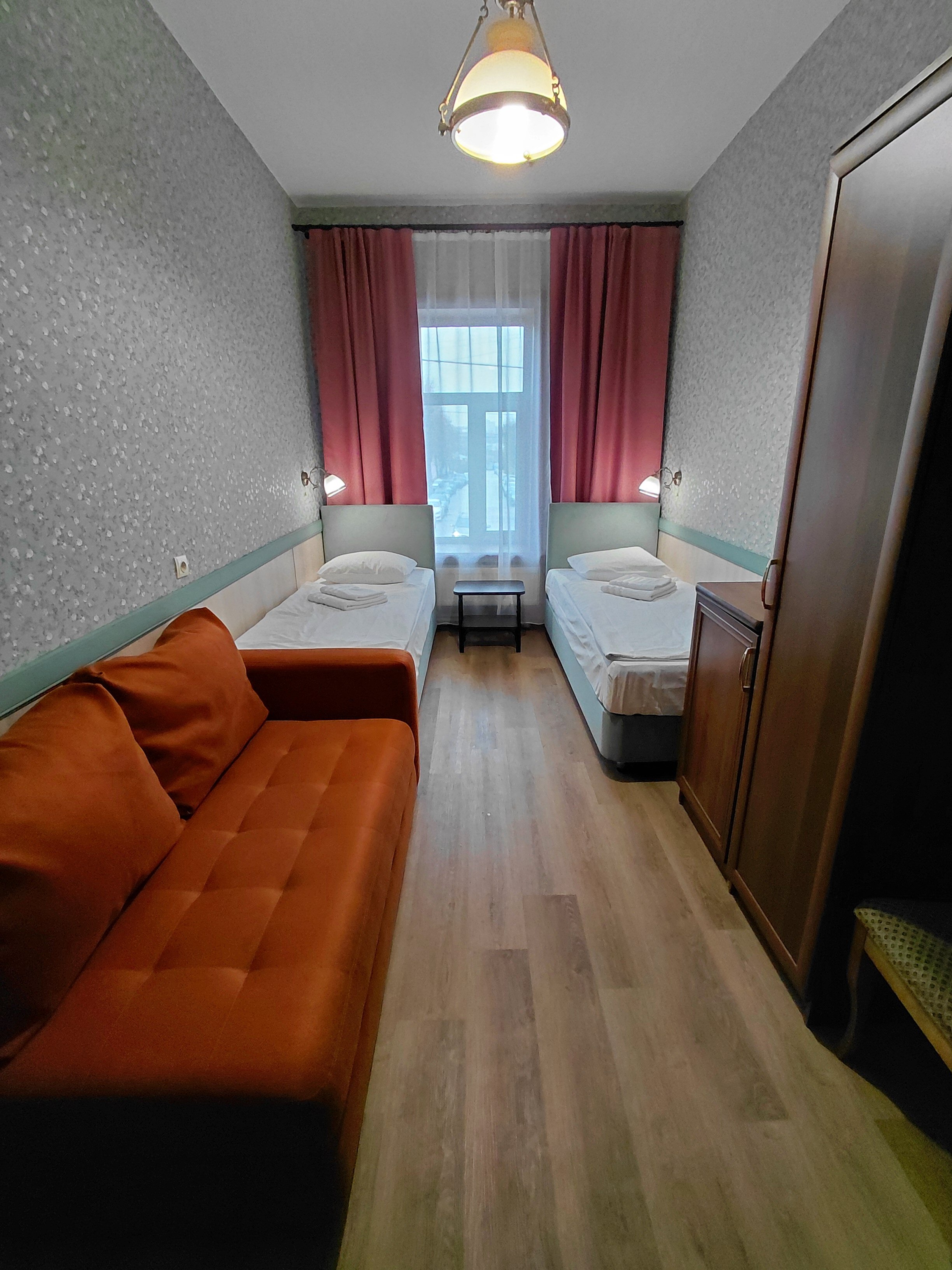 Фото отеля 2