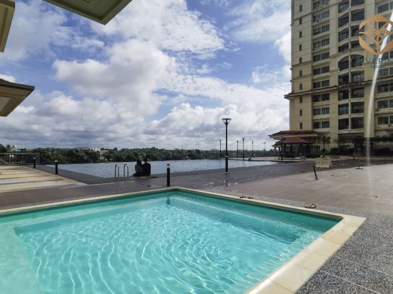 Фото Kuching Riverine Resort