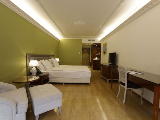 Фото Chasse Hotel