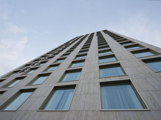 Фото Renaissance Zurich Tower Hotel