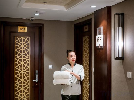 Фото Conifer Grand Hotel