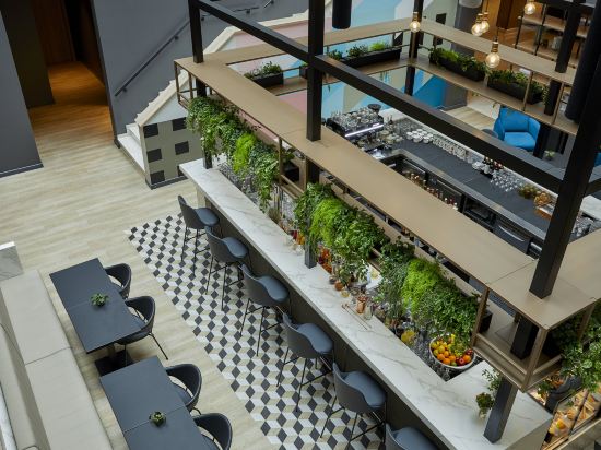 Фото Crowne Plaza City Alster