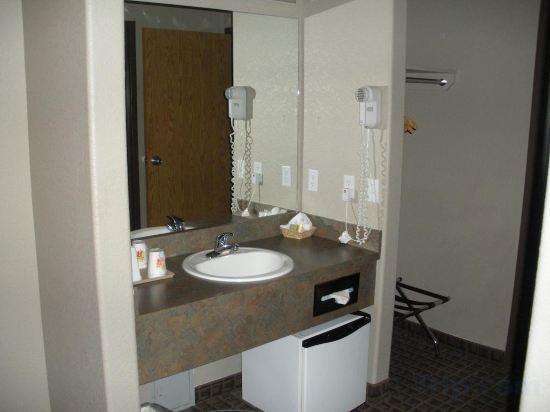 Фото Four Points by Sheraton Vaughan