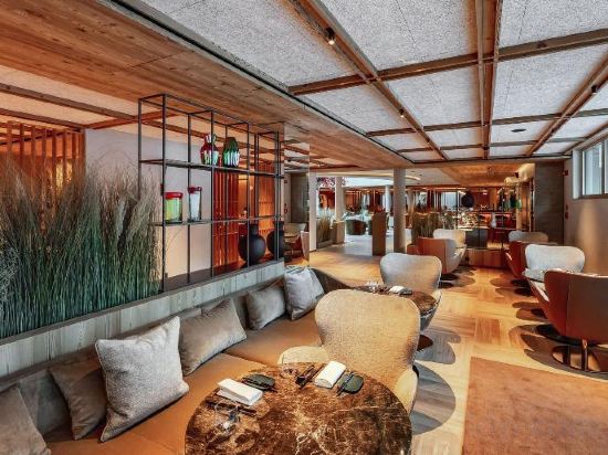 Фото Falkensteiner Hotel Kronplatz