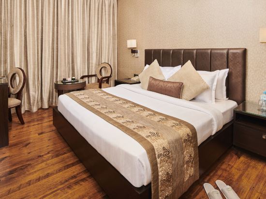 Фото Goldfinch Hotel Mumbai