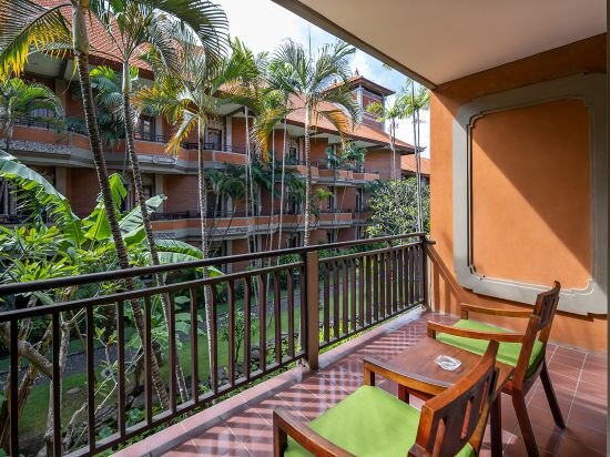 Фото Adi Dharma Hotel