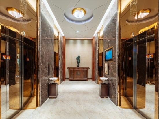 Фото Zijingang International