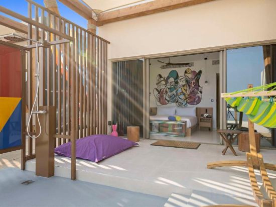 Фото Fuwairit Kite Beach Tapestry Collection by Hilton