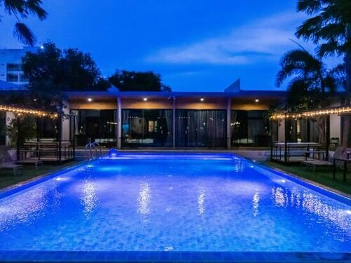 S Club & Hotel