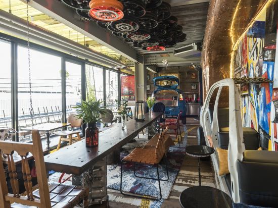 Фото MeStyle Garage Hotel Bangkok