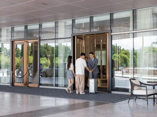 Фото Grand Bay Hotel Zhuhai