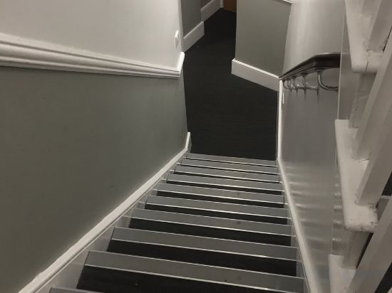 Фото Oyo Townhouse New England Victoria