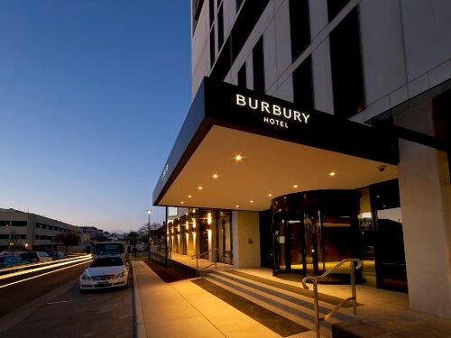Внешний вид отеля Burbury Hotel & Apartments в Южном Канберре, фото 1