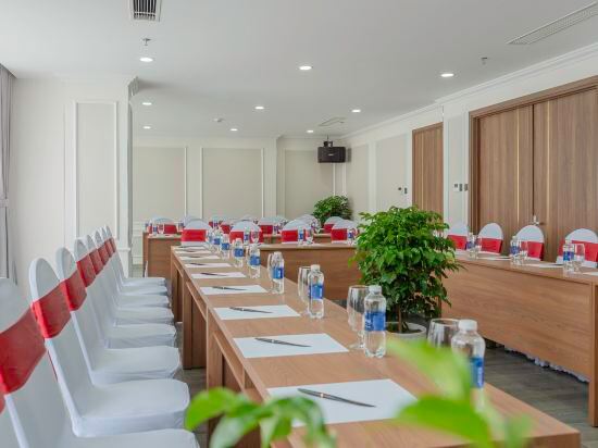 Фото Avari Hotel